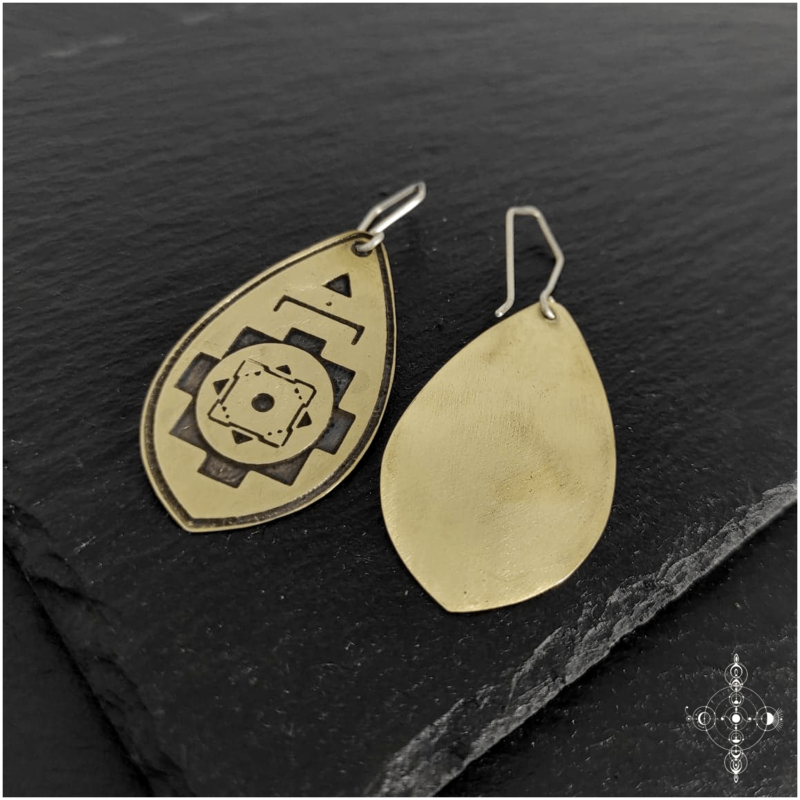 Etched brass and 925 silver earrings made by Nairy (Eliz'art ans Manu Menendez)