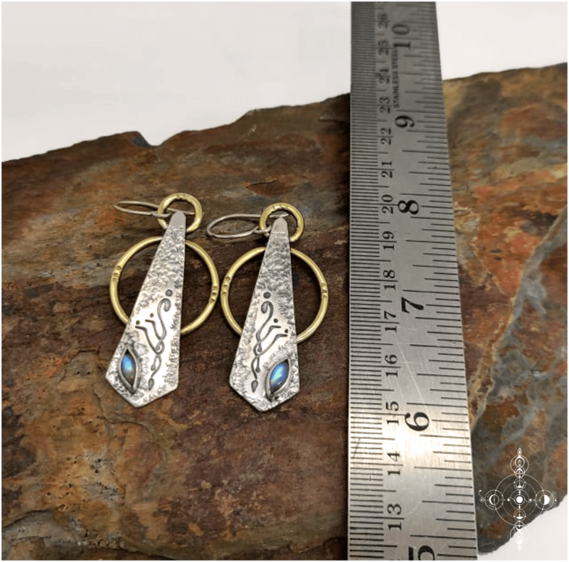 Etched sterling silver earrings with white labradorites. Sacred and alchemical symbols by Nairy (Manu Menendez and Eliz'art)