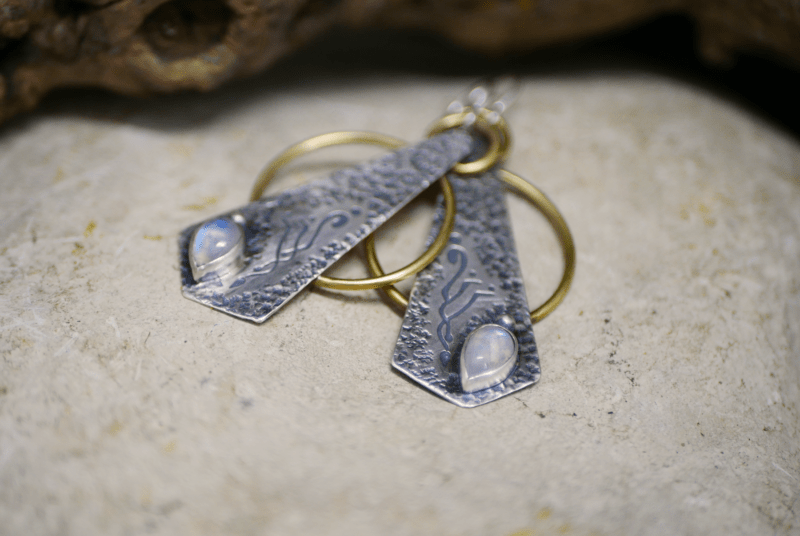 Etched sterling silver earrings with white labradorites. Sacred and alchemical symbols by Nairy (Manu Menendez and Eliz'art)